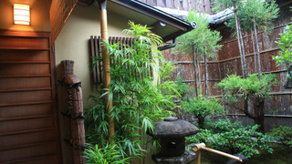 トラディショナルルーム 松園 布団2組 庭付き トイレ付 禁煙