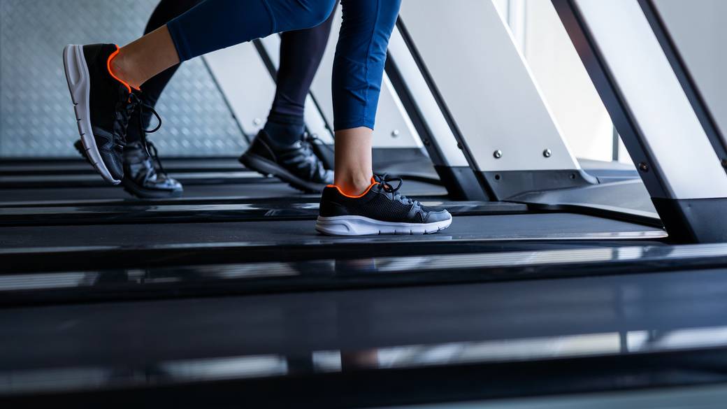 早朝のジムで
心地よい汗を / 3