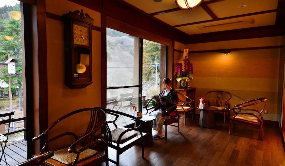 昭和レトロな
佇まいにときめく / 4