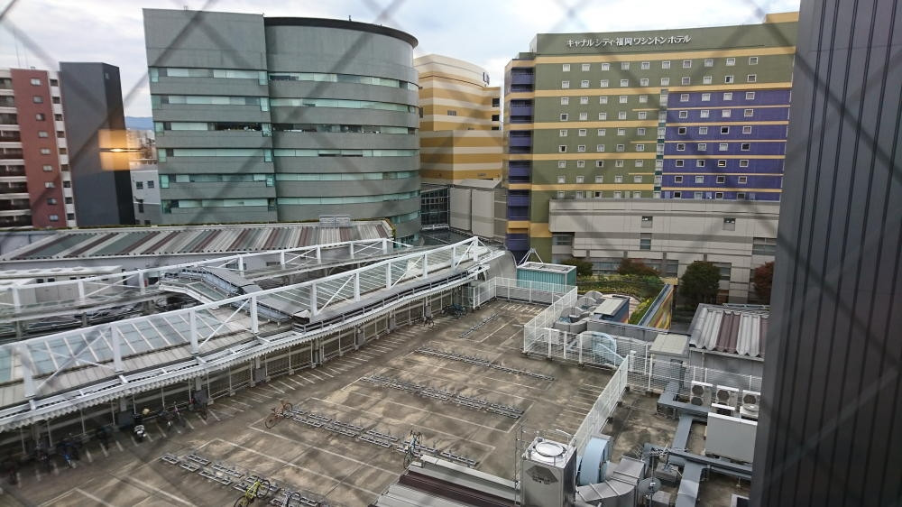 キャナルシティ・屋根ビュー。ホテル外観は撮り忘れました