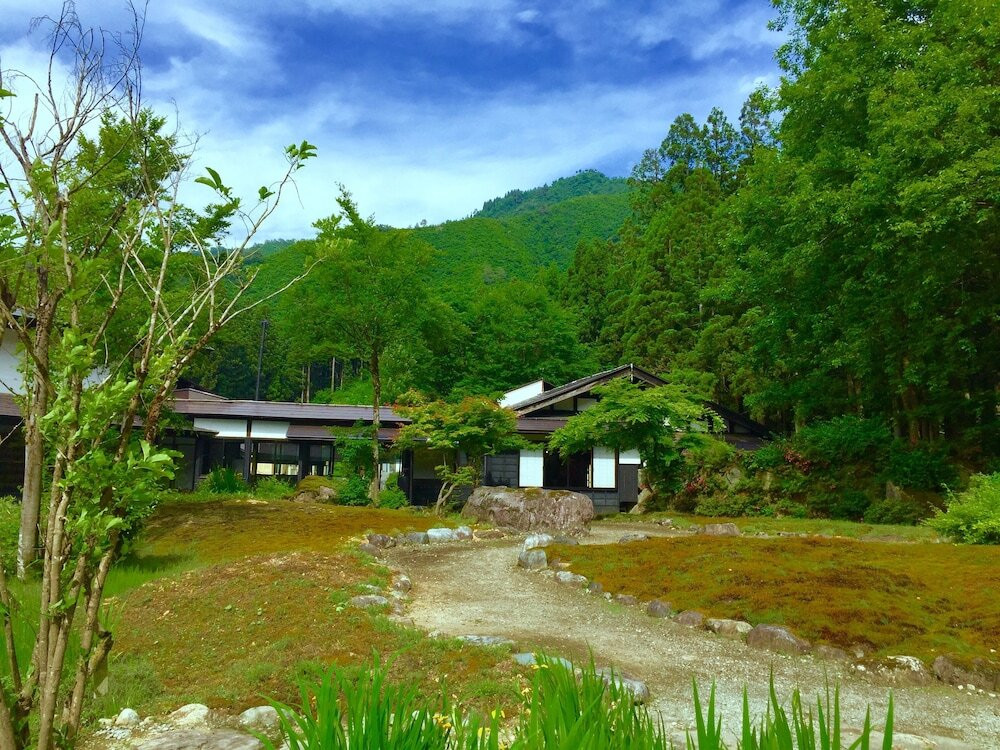 趣たっぷりの古民家で過ごす。心安らぐ大人の温泉宿3493189