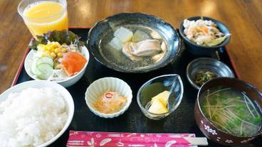 食事・飲み物 / 3