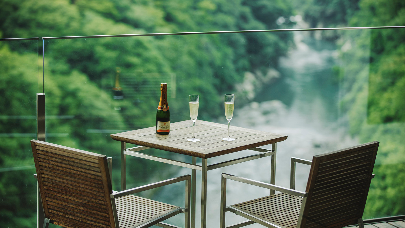 温泉旅行にきた夫婦