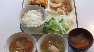 食事・飲み物 / 2