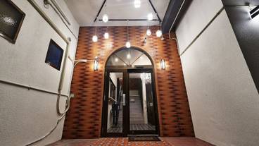 施設の入り口 / 11