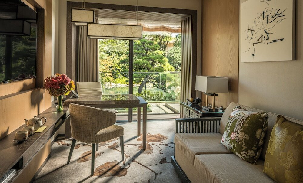 日本庭園に囲まれたラグジュアリーホテル3422050