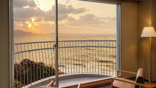 [オーシャンビュー] スーペリアルーム (バス付) (禁煙)