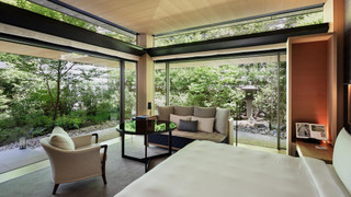 ルーム キングベッド 1台 ガーデンテラス