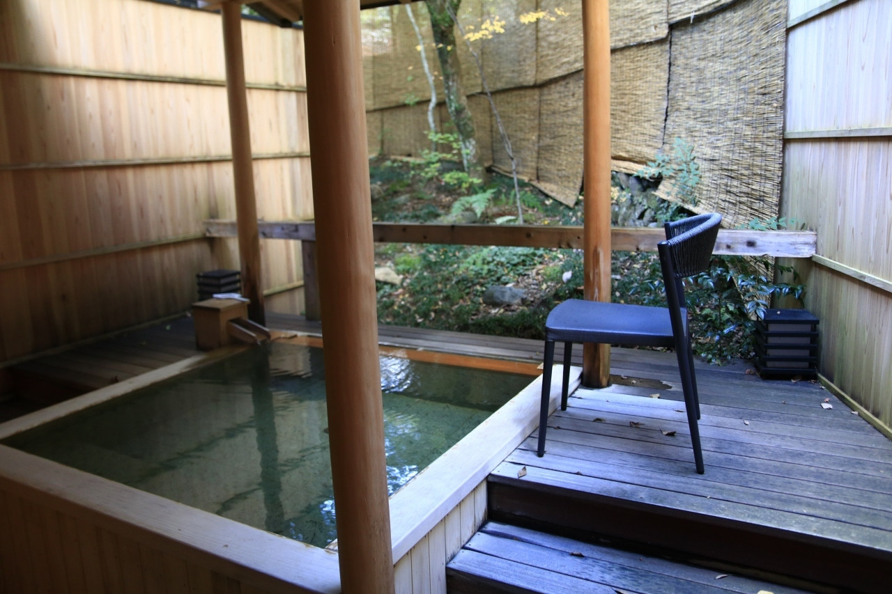 名物の湯豆腐料理に舌鼓。湯巡りも楽しめる温泉旅館4376246