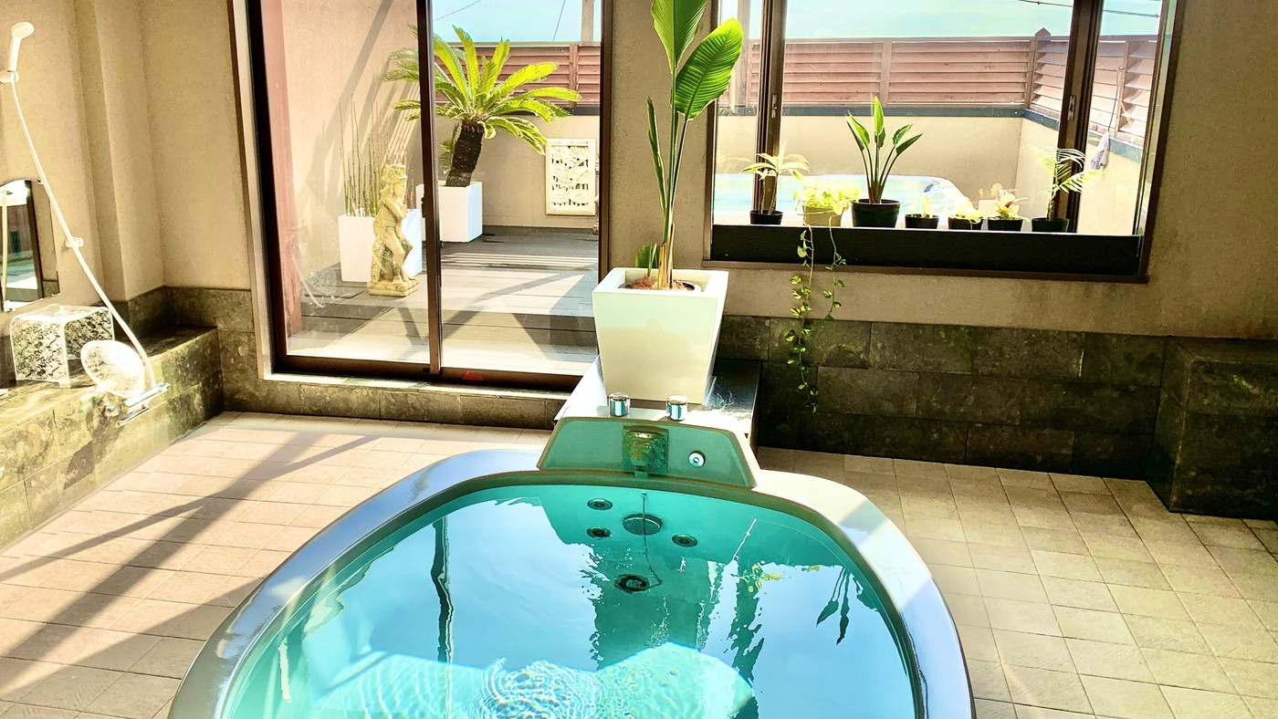 せっかくだからこちらも行っておきたい!屋外ジャグジーもある展望風呂3755662