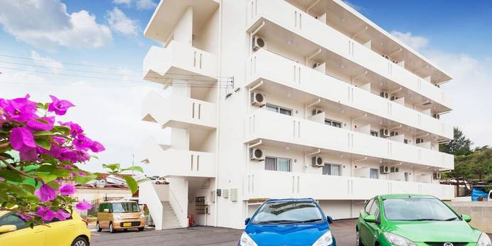 かりゆしコンドミニアムリゾート金武 ヤカシーサイド（沖縄県 別荘・ヴィラ・コンドミニアム） / 1