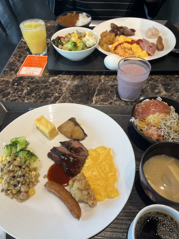 朝食ビュッフェです