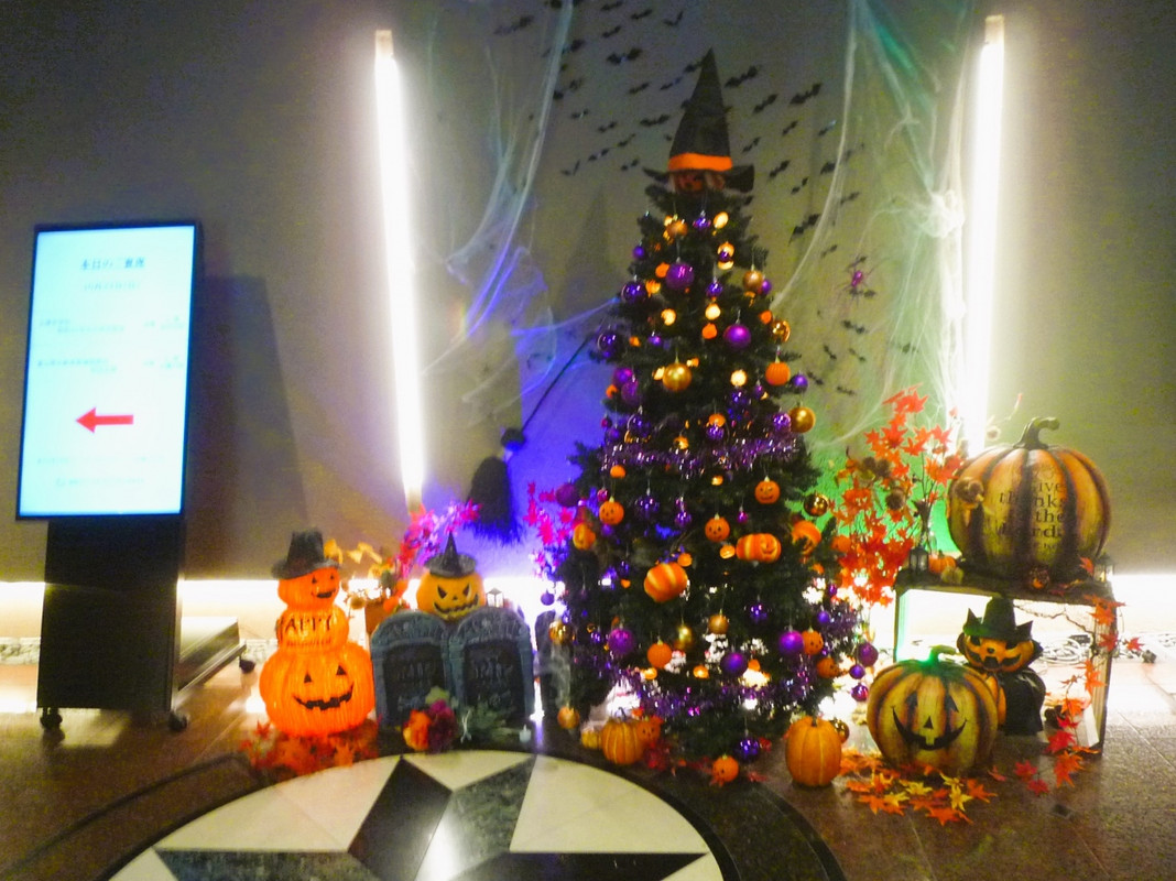 ロビーのハロウィンオブジェ