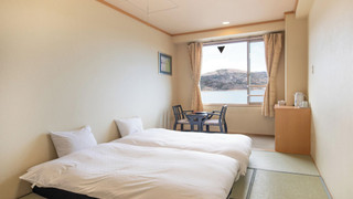 山中湖ビュー客室 和室ベッドルーム 禁煙