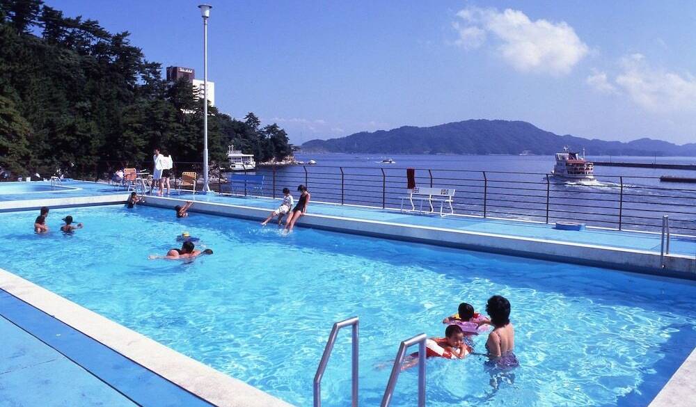 水中ミュージックプール / 1