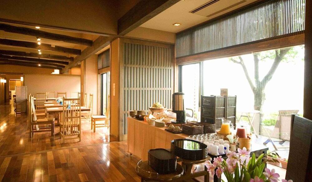 朝食会場一例 / 3