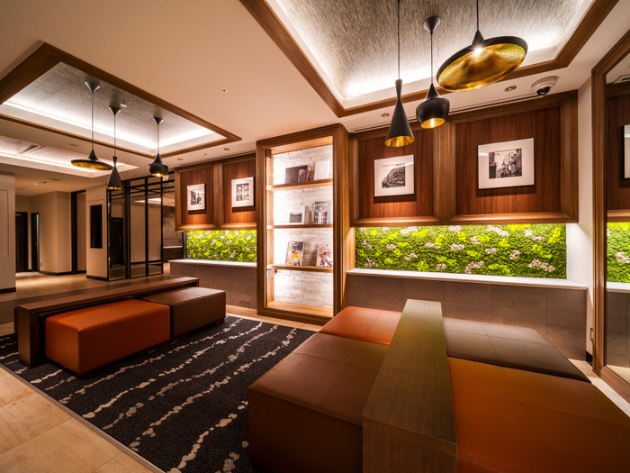 「スーパーホテルPremier銀座」はナチュラル感とラグジュアリー感があり、居心地も抜群