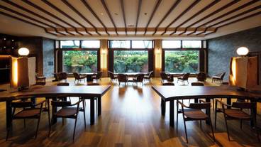 ロビーラウンジ / 3