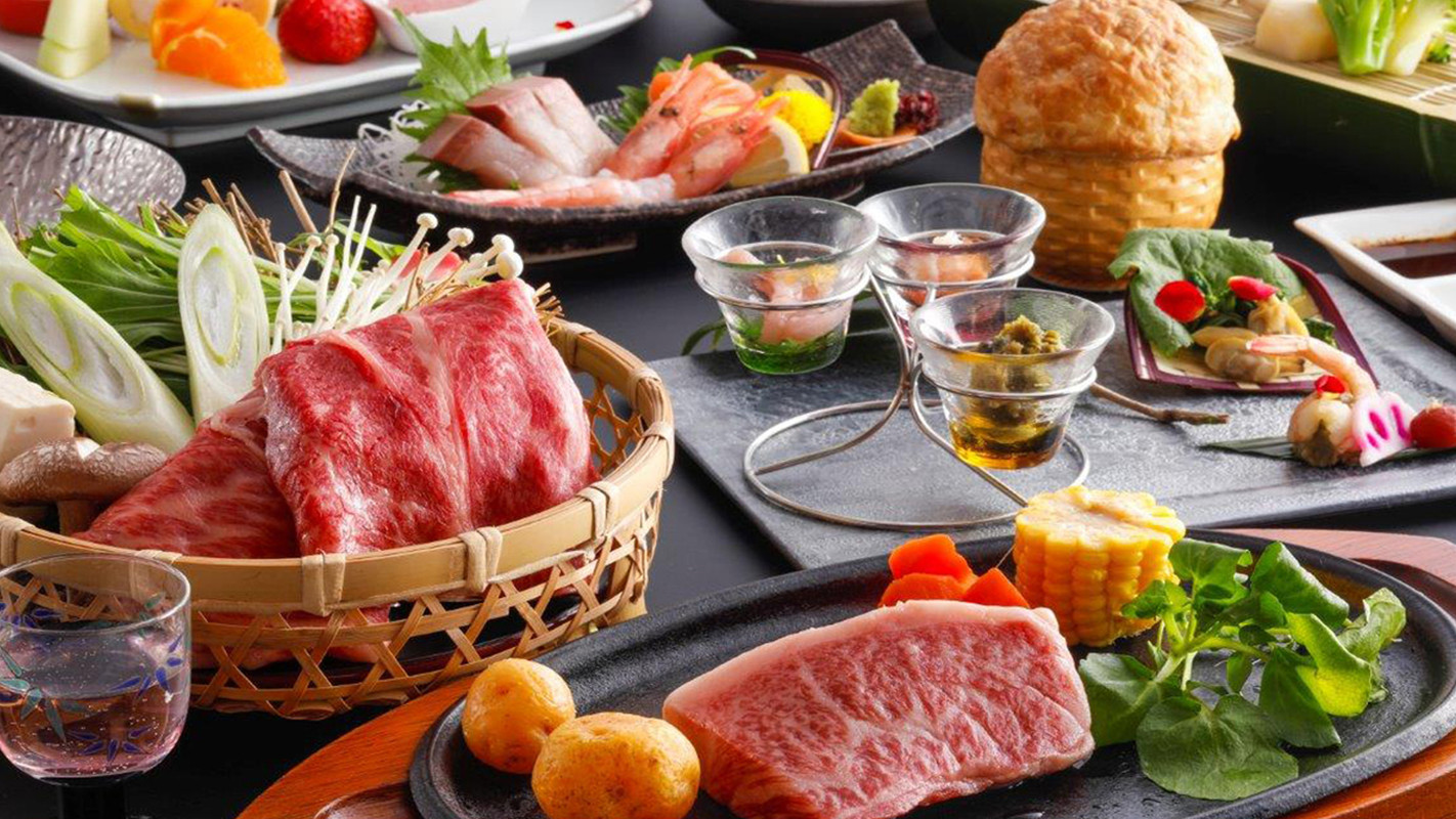 「プレミアム但馬牛会席」一例