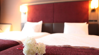 トリプルルーム 禁煙 (2 セミダブルサイズベッド + 1 エクストラベッド) (26平米)