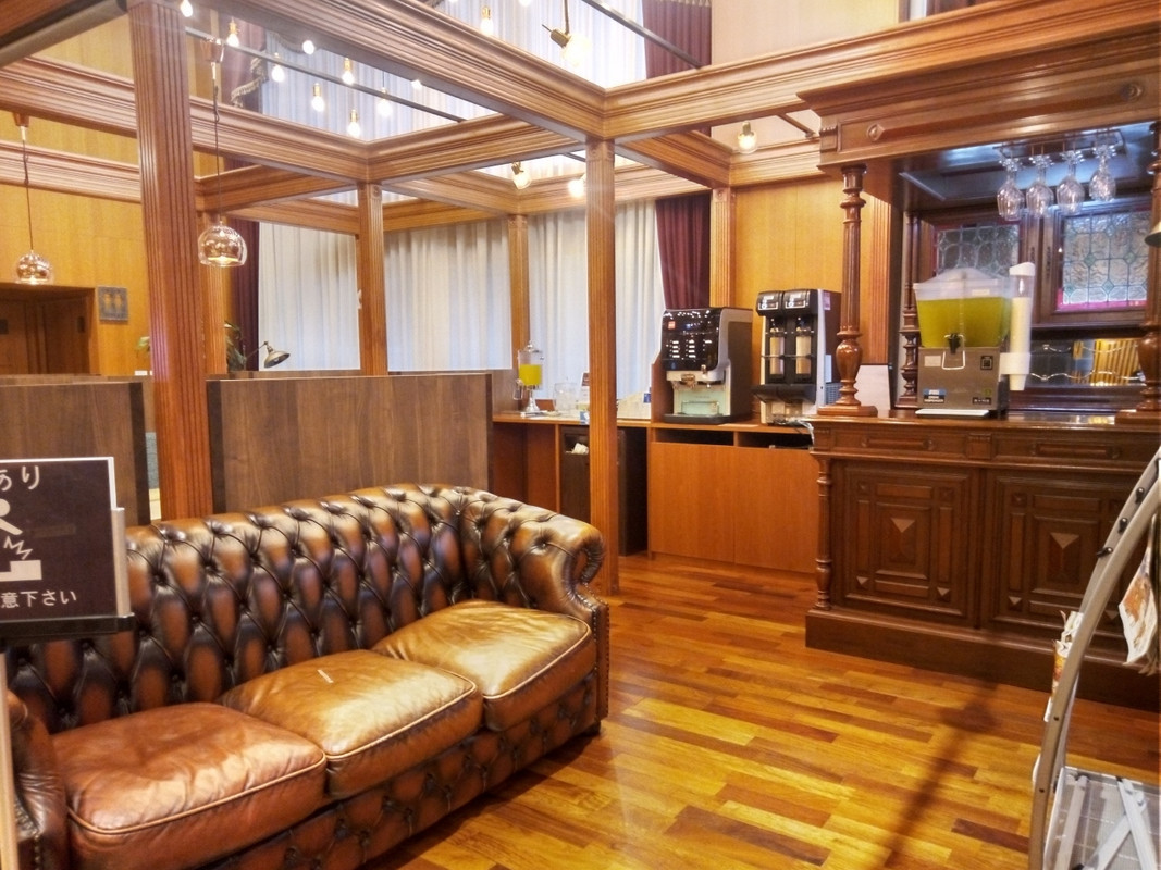 ロビーのウェルカムドリンクは1杯だけです。