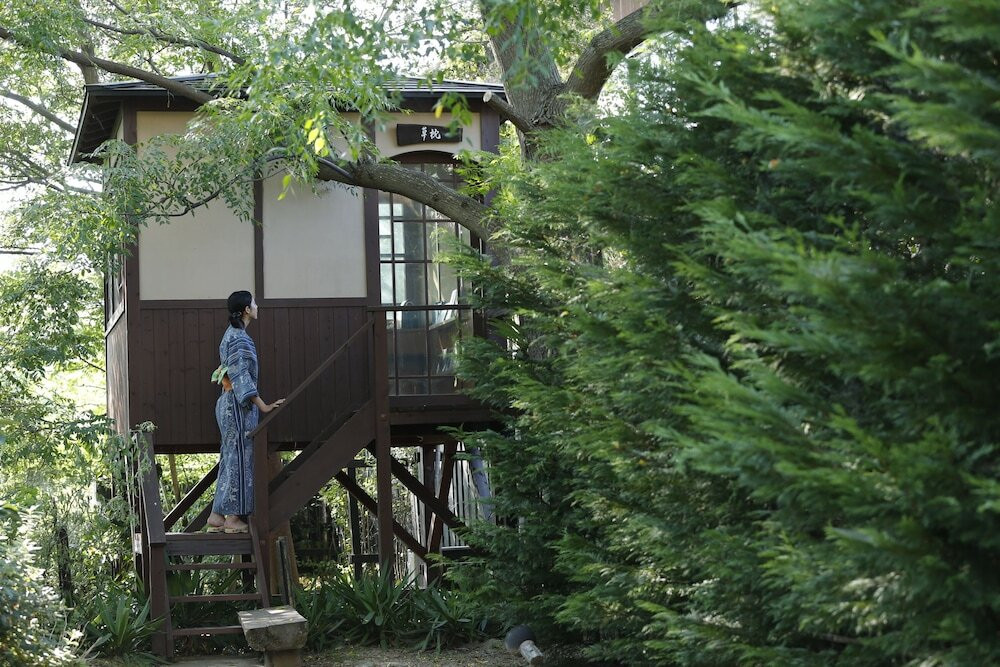 別荘のように寛げる離れの宿で、松葉ガニの大充実コースを3361631