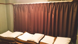 トリプルルーム ウッドフロア 布団付