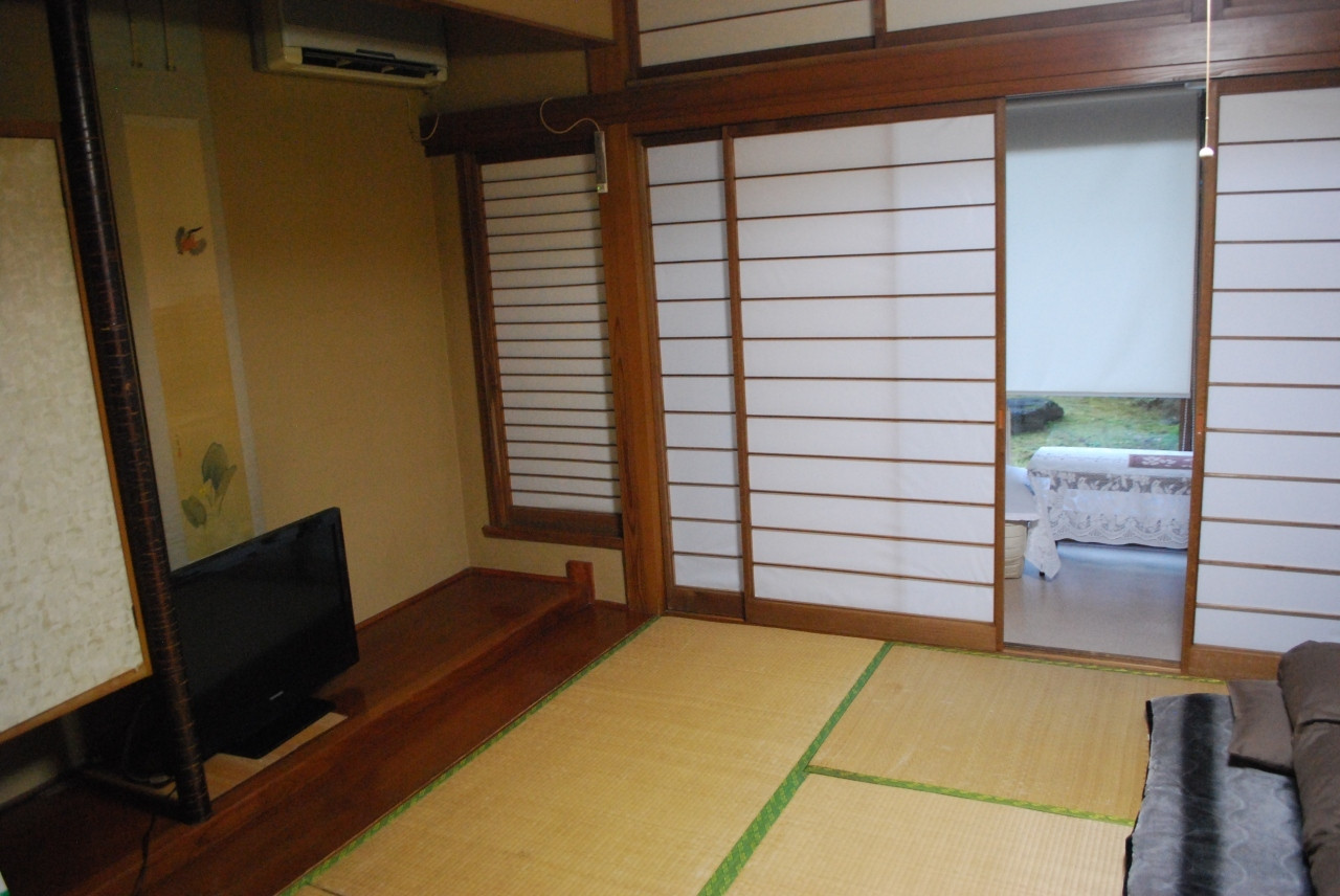 7. 1830年創業!郷土料理を味わえる老舗「俵屋旅館」4087708