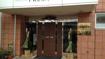 施設の入り口 / 13