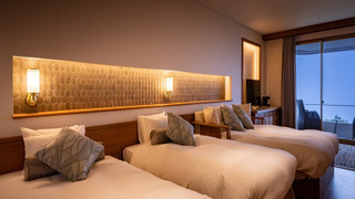 ＜西棟＞温泉露天　デラックステラス [トリプルルーム] [禁煙] [海が見える]