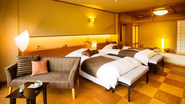 Room / 1