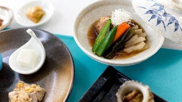 食事・飲み物 / 16