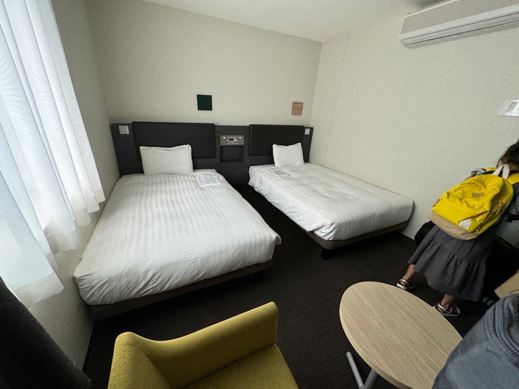 小学6年生まで添い寝無料のベット。狭いけど安いので助かる