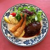 グリル生研会館(グリルセイケンカイカン)