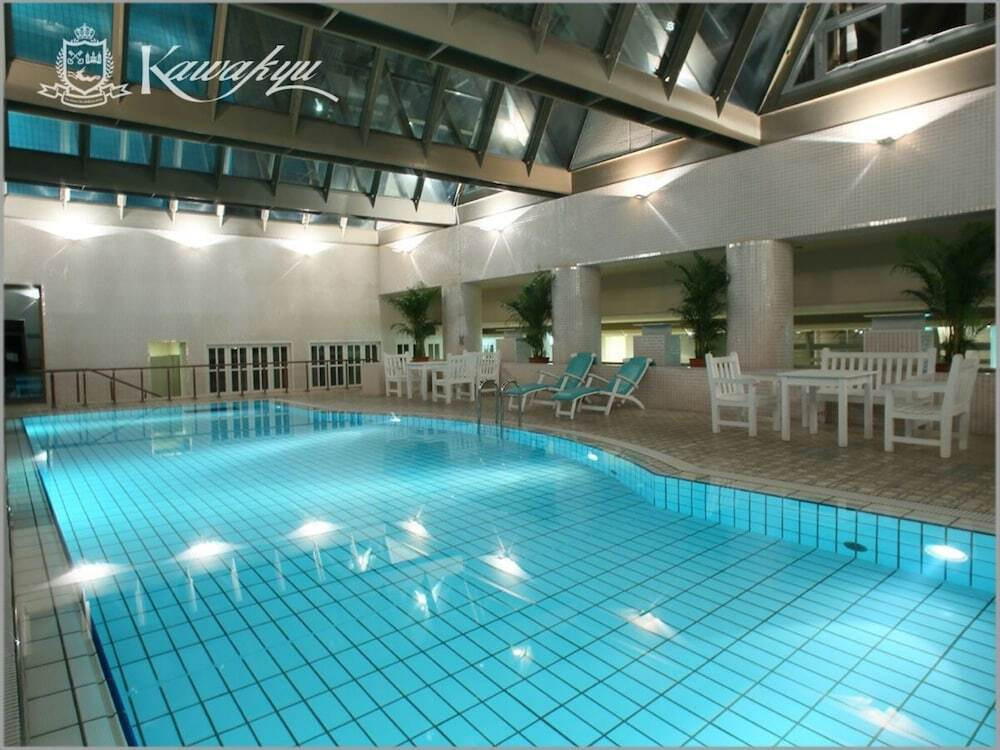 室内温水プール