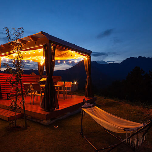 TERRACE SIDE／夜のダイニングスペース