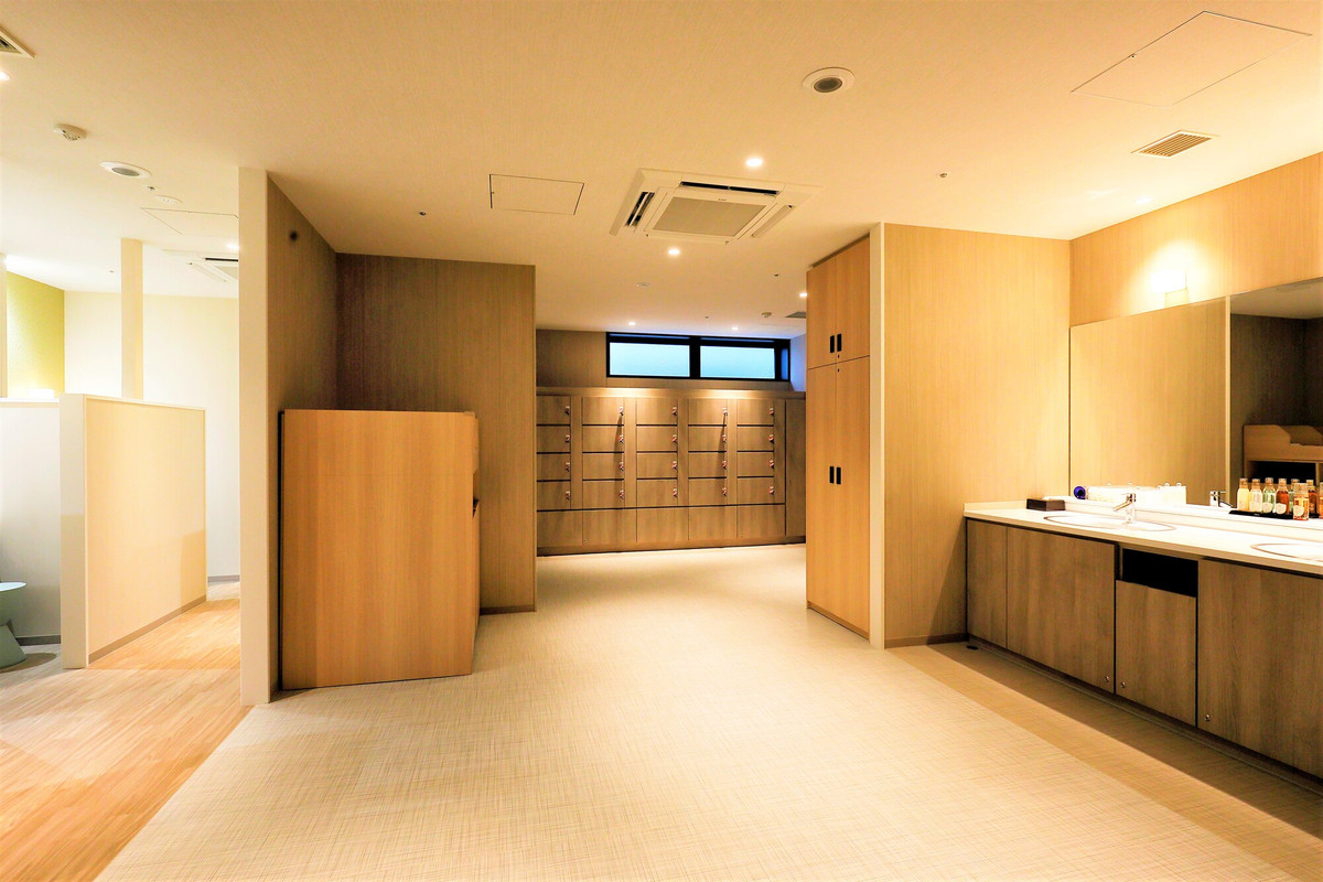 女性浴場／脱衣所