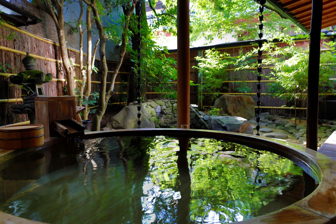 思わず写真を撮りたくなる純和風な日本旅館4240779