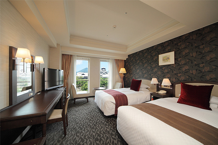 老舗ホテルでこだわりの朝定食に舌鼓4228956