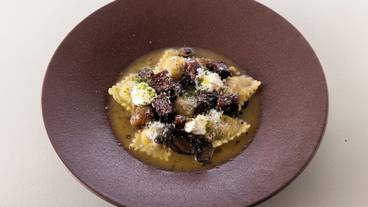 食事・飲み物 / 23