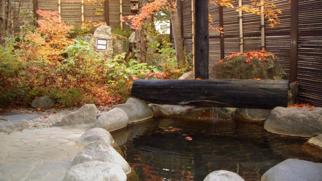 客室の岩露天風呂 / 1