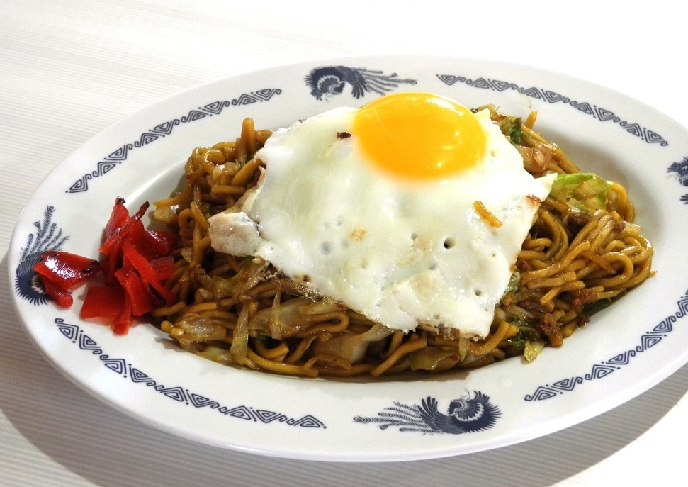 「藤春食堂」料理 823298 肉玉焼きそば￥450