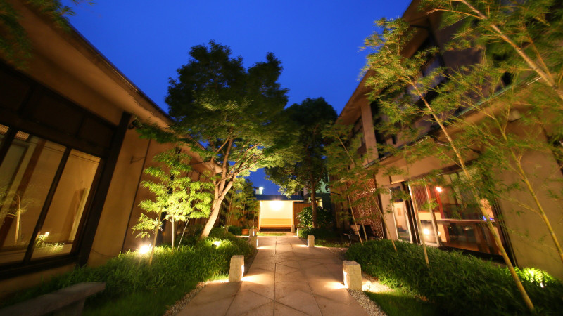 心を開放リラックス♡吹き抜け天井風呂の癒しの老舗旅館4021234