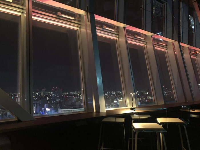 「久屋大通公園」や夜景が見える展望台。22時～26時は宿泊者だけが特別に入場できるルーフトップサロンに♪