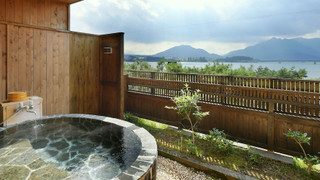 【露天風呂付客室】河口湖ビュー禁煙 和室10畳 ＋ 広縁