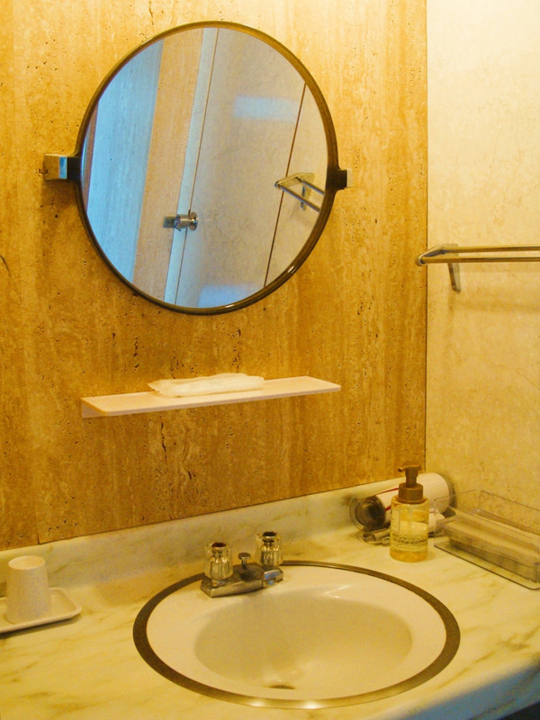 独立タイプの洗面台