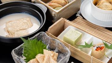 食事・飲み物 / 18