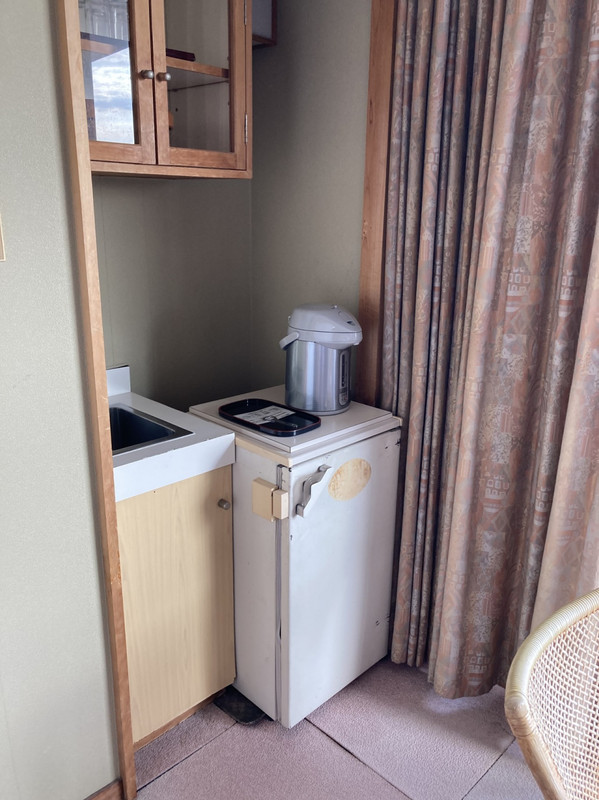 懐かしいタイプの冷蔵庫