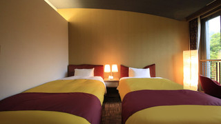 [本館] 洋室ツイン (禁煙)