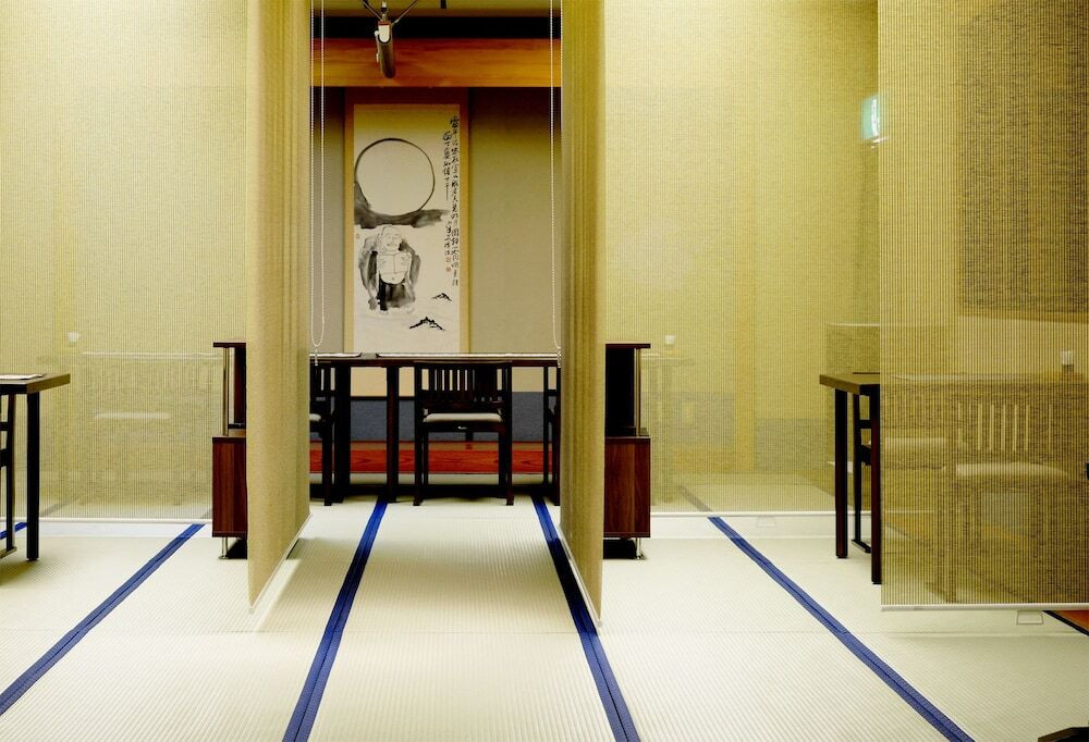 レストラン「IZUMI」